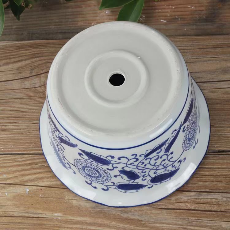 Azura planter drainage hole